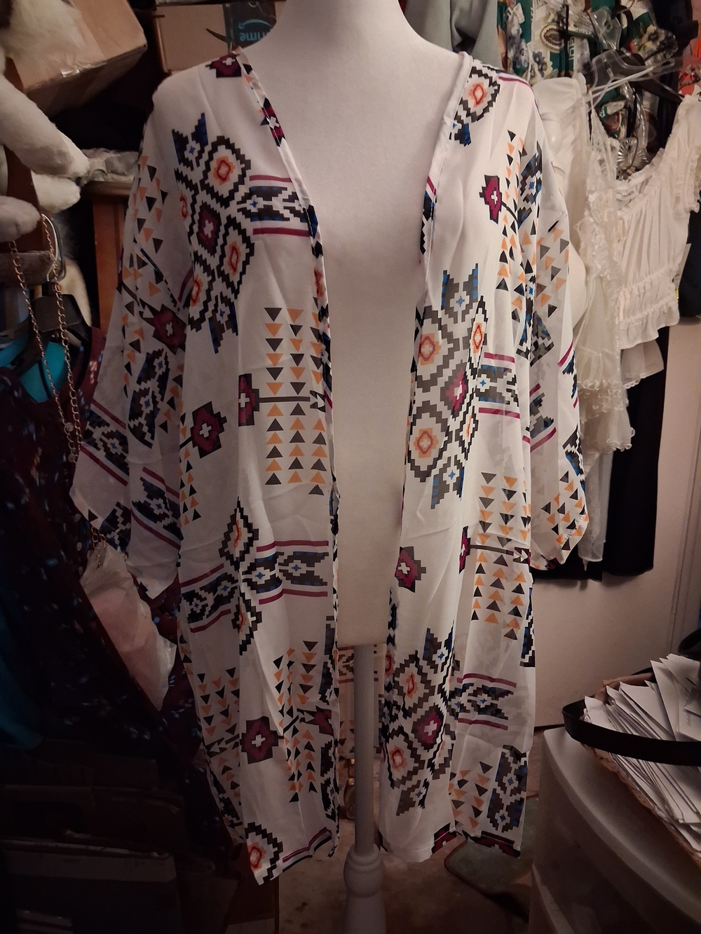 New,Bohemian White Background Aztec Print Kimono Beach Coverup Size Medium.